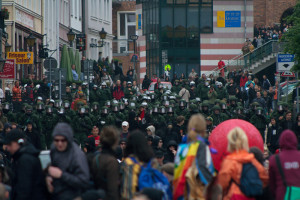 Anti-G8 Demonstration und Ausschreitungen mit Polizei in Rostock