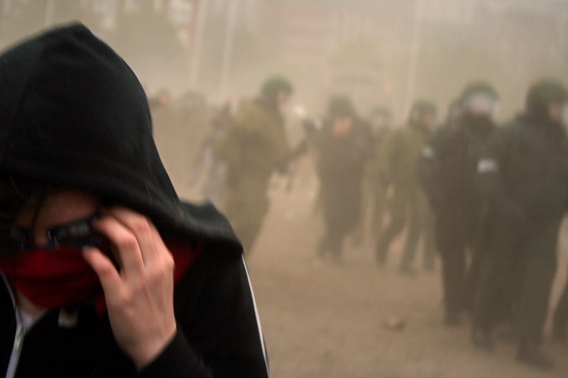 Anti-G8 Demonstration und Ausschreitungen mit Polizei und Autonomen am Stadthafen in Rostock